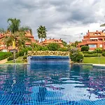Apartamento Beachside In 5 Star Gated Marbella