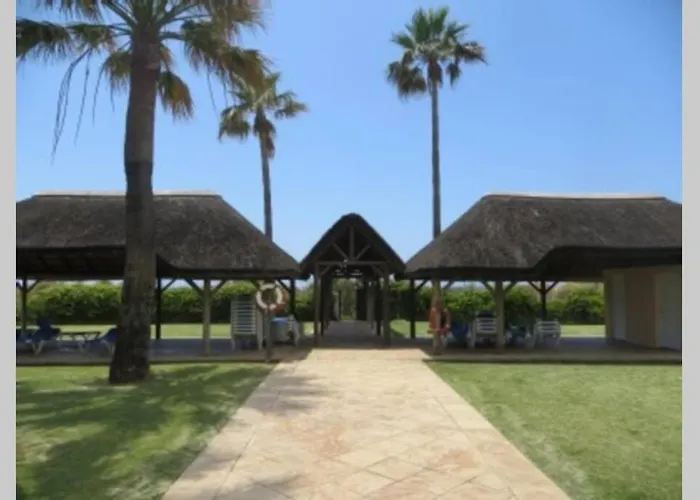 Beachside In 5 Star Gated Apartament *