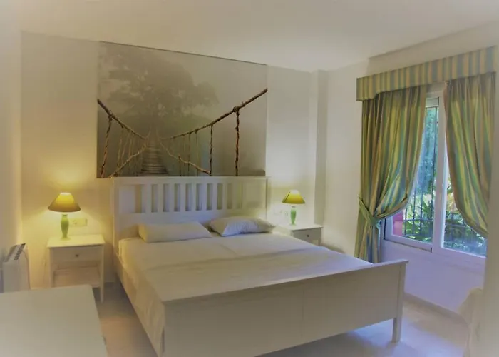 Beachside In 5 Star Gated Apartament *